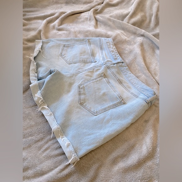 Sonoma Pants - Sonoma Light Wash Curvy Short